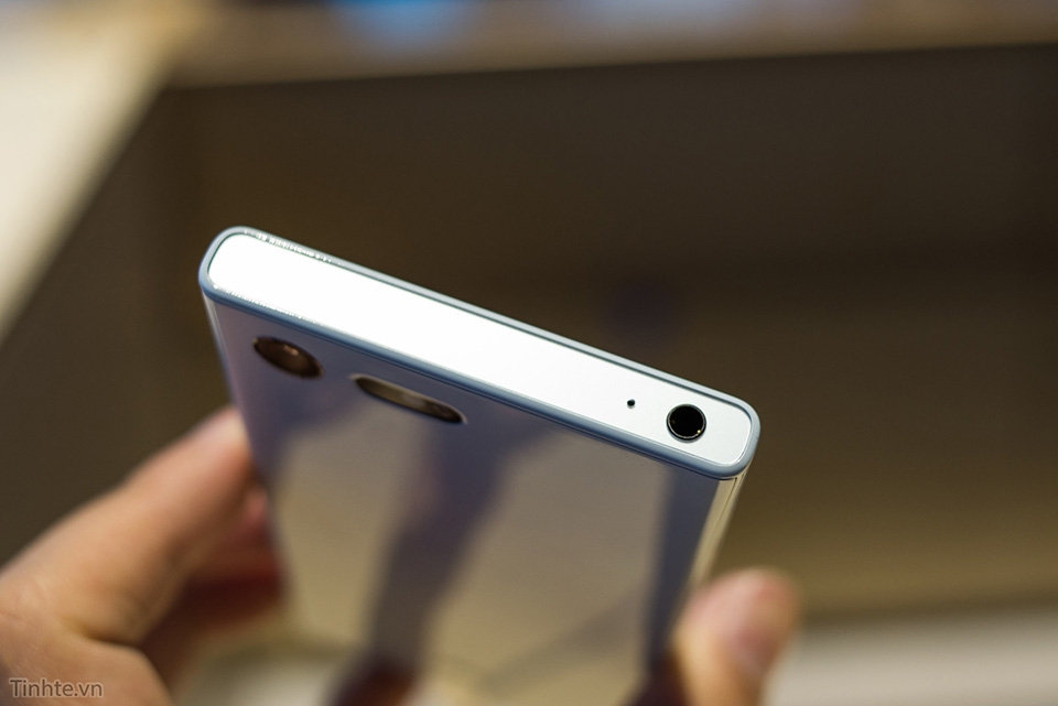 [IFA 2016] Trên tay Sony Xperia X Compact: hoàn thiện chất lượng cao, cầm không cấn tay