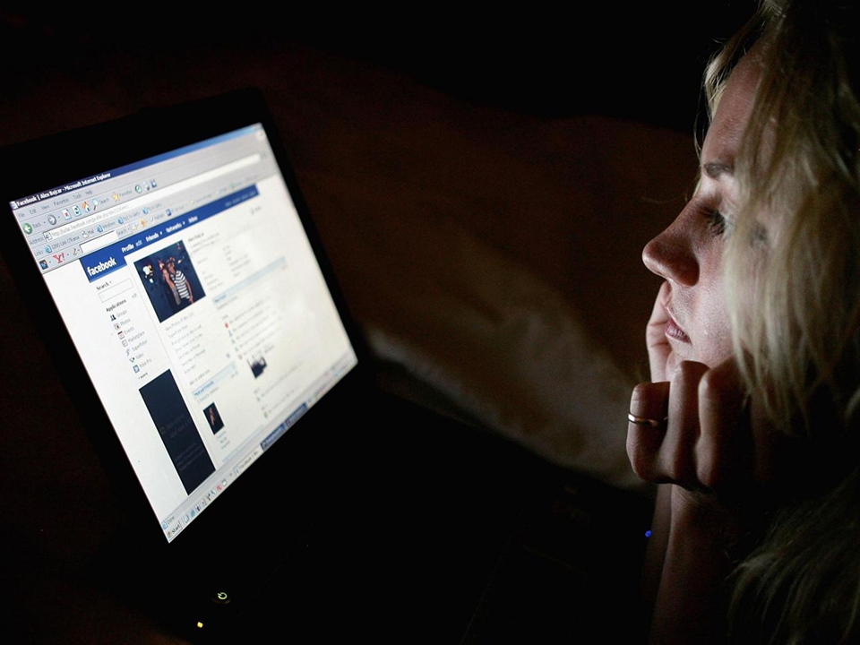 Facebook mở rộng mạng lưới quảng cáo, nghe lén và theo dõi người dùng Facebook mở rộng mạng lưới quảng cáo, nghe lén và theo dõi người dùng