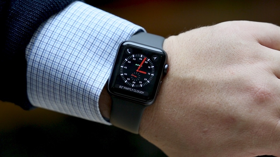 Apple Watch thế hệ mới có thể đo điện tâm đồ