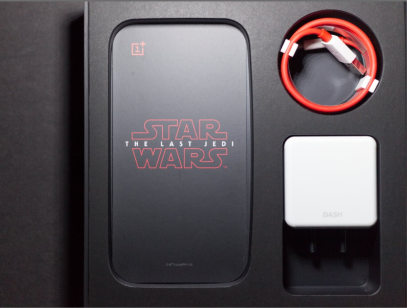 Cùng chiêm ngưỡng OnePlus 5T phiên bản Star Wars vô cùng đẹp mắt 2 Cùng chiêm ngưỡng OnePlus 5T phiên bản Star Wars vô cùng đẹp mắt 2