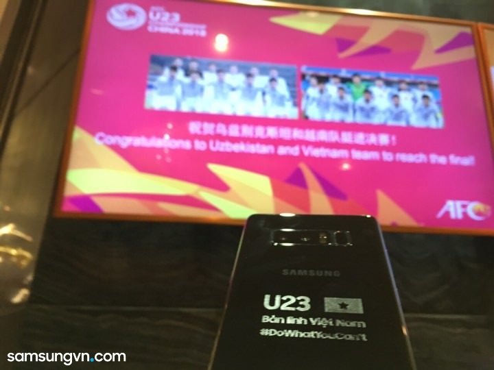 Cùng chiêm ngưỡng Samsung Note 8 phiên bản U23 Việt Nam! 3 Cùng chiêm ngưỡng Samsung Note 8 phiên bản U23 Việt Nam! 3