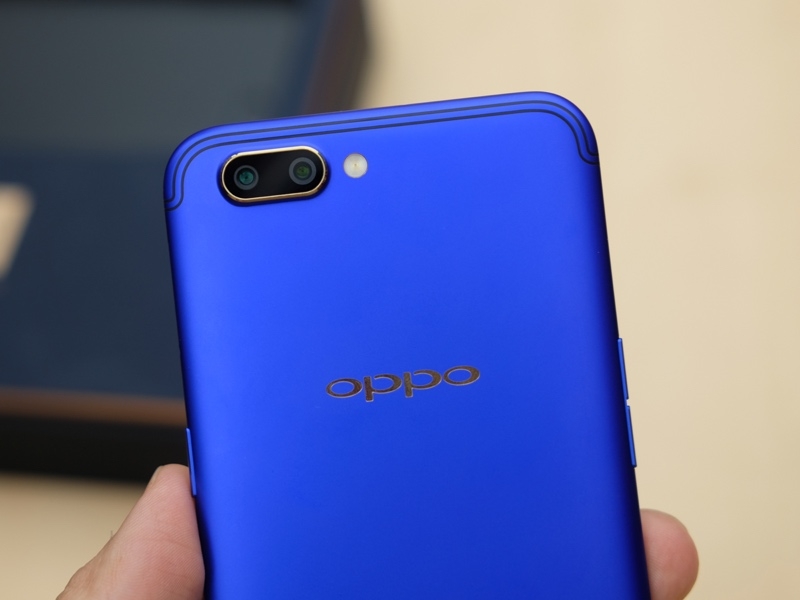 Fan Barcelona sẽ phải ngất ngây với vẻ đẹp của chiếc smartphone này 4 Fan Barcelona sẽ phải ngất ngây với vẻ đẹp của chiếc smartphone này 4