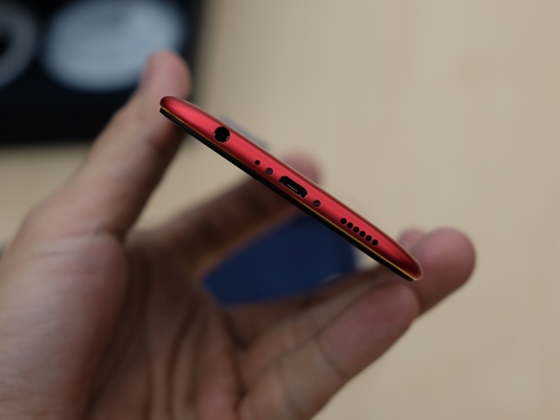 Fan Barcelona sẽ phải ngất ngây với vẻ đẹp của chiếc smartphone này 6 Fan Barcelona sẽ phải ngất ngây với vẻ đẹp của chiếc smartphone này 6