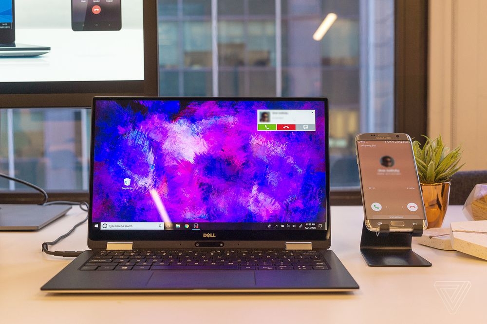 Laptop Dell cho phép nhận cuộc gọi và tin nhắn từ smartphone