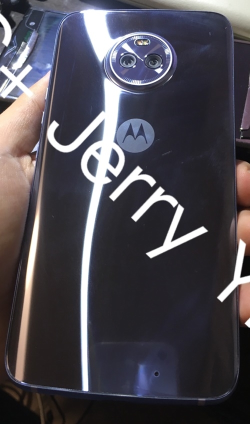 Moto X4 lộ hình ảnh thực tế bắt mắt trước ngày ra mắt 2