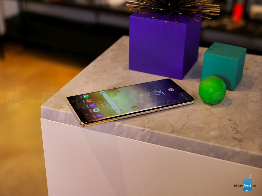 Trên tay siêu phẩm Galaxy Note 8 3