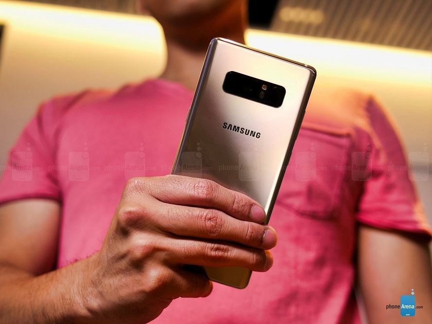 Trên tay siêu phẩm Galaxy Note 8 11