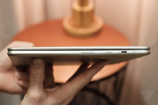 Samsung ra mắt Chromebook Plus và Chromebook Pro tại CES 2017 Samsung ra mắt Chromebook Plus và Chromebook Pro tại CES 2017
