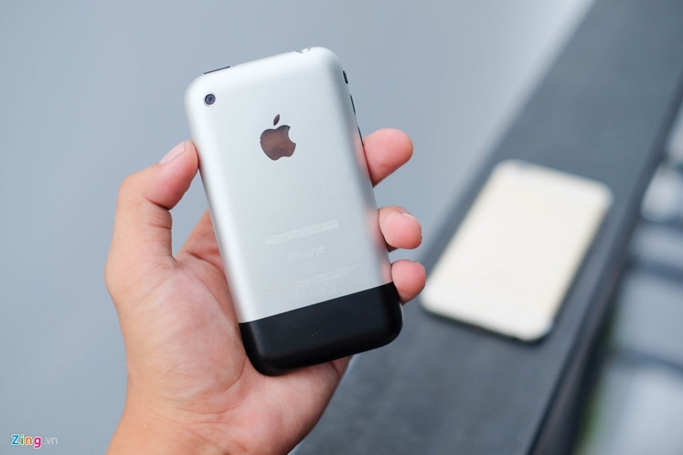 Chiêm ngưỡng hình ảnh iPhone đời đầu tại Việt Nam 7
