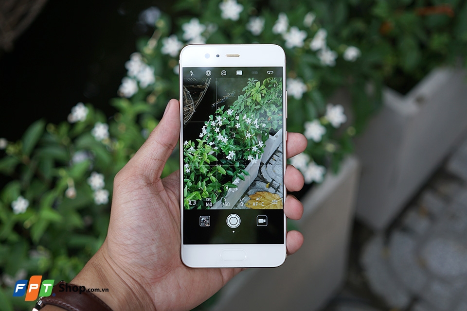Trên tay bản thử nghiệm Huawei P10