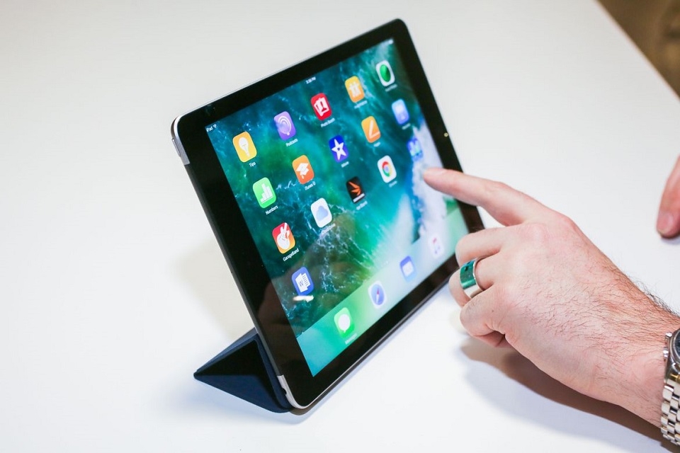 iPad 9.7 inch có mức giá tương đối rẻ