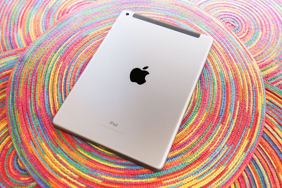 iPad 9.7 inch là một thiết bị tốt có mức giá hợp lý