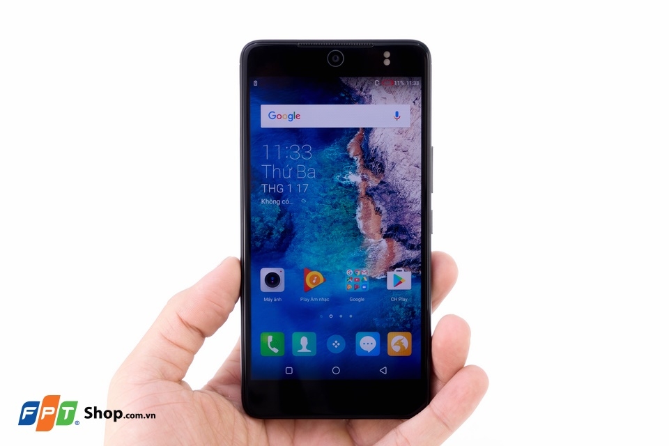 Màn hình của Camon CX Air có độ sáng rất cao