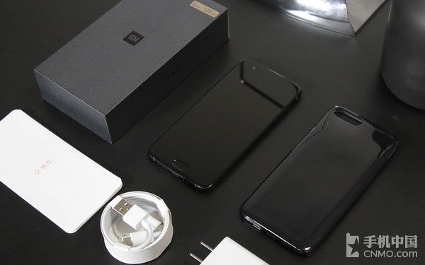 Mở hộp Mi 6 Ceramic Edition