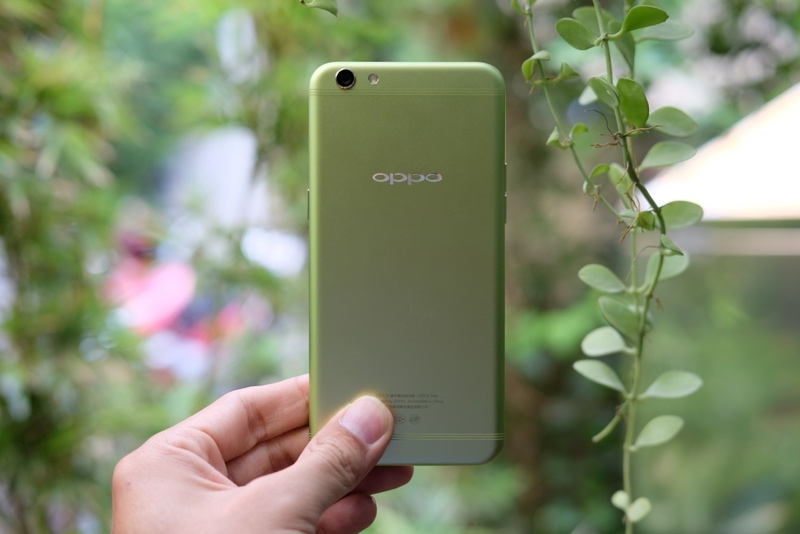 Mở hộp Oppo R9s màu xanh lá Mở hộp Oppo R9s màu xanh lá