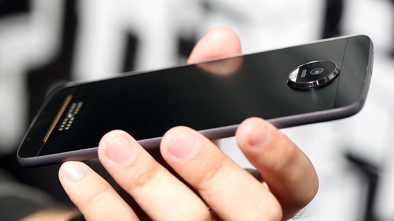 Rò rỉ cấu hình Moto Z2