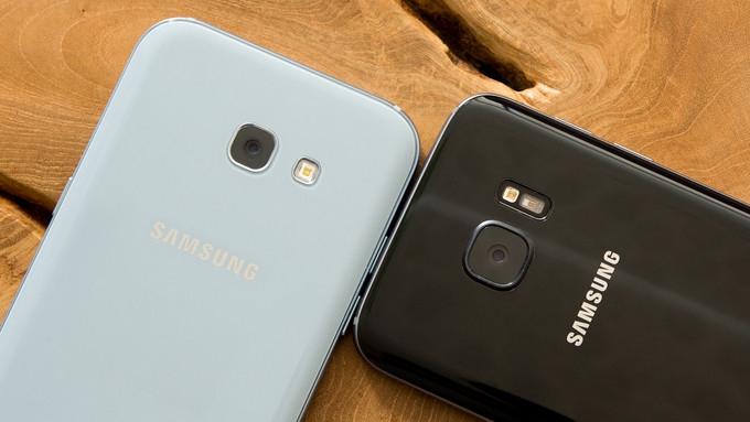 So sánh thiết kế của Galaxy A5 (2017) và Galaxy S7