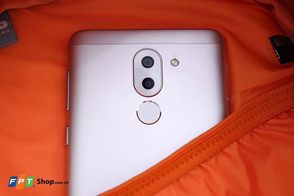 Huawei GR5 2017 Pro được trang bị camera kép ở mặt sau Huawei GR5 2017 Pro được trang bị camera kép ở mặt sau