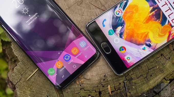 Thiết kế của OnePlus 3T và Galaxy S8 Thiết kế của OnePlus 3T và Galaxy S8