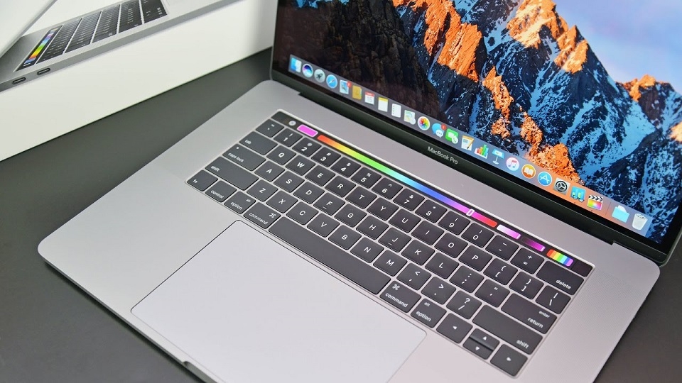 MacBook Pro và Macbook Touch Bar