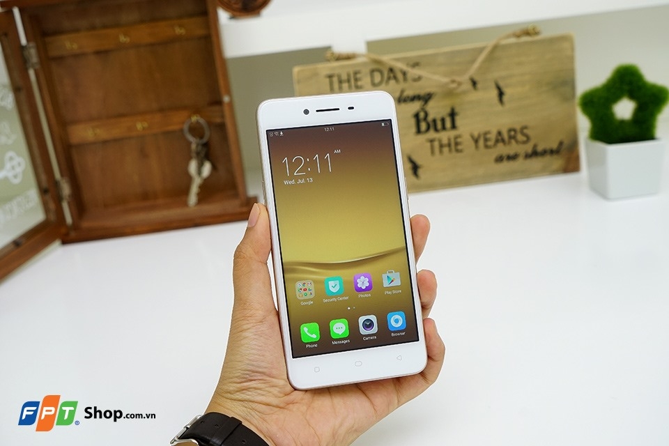 Bảng xếp hạng top 10 smartphone bán chạy tuần qua tại FPT Shop