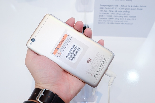 Trên tay Redmi 4A chính hãng tại Việt Nam