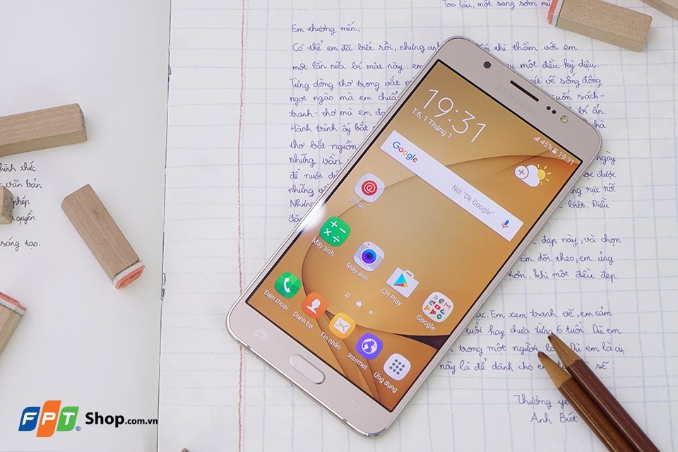 Bảng tổng hợp những smartphone bán chạy tại FPT Shop Bảng tổng hợp những smartphone bán chạy tại FPT Shop