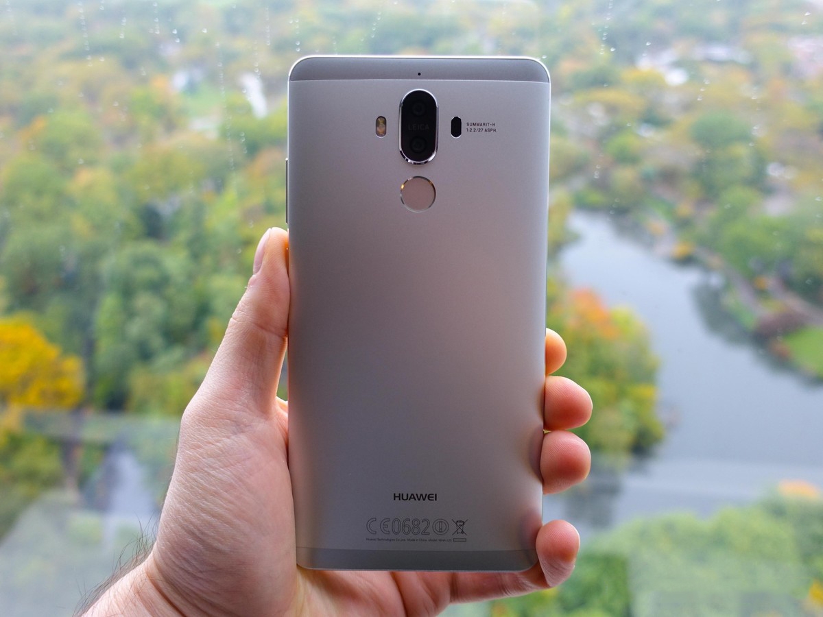 Trên tay Huawei Mate 9 Trên tay Huawei Mate 9