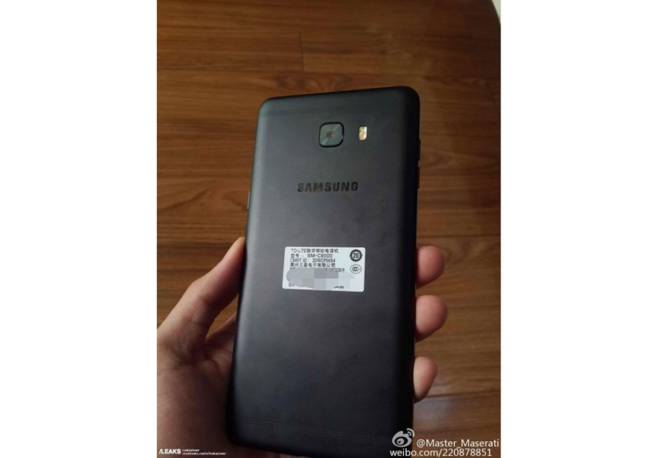 Samsung Galaxy C9 Pro bất ngờ có thêm màu đen đẹp mắt Samsung Galaxy C9 Pro bất ngờ có thêm màu đen đẹp mắt