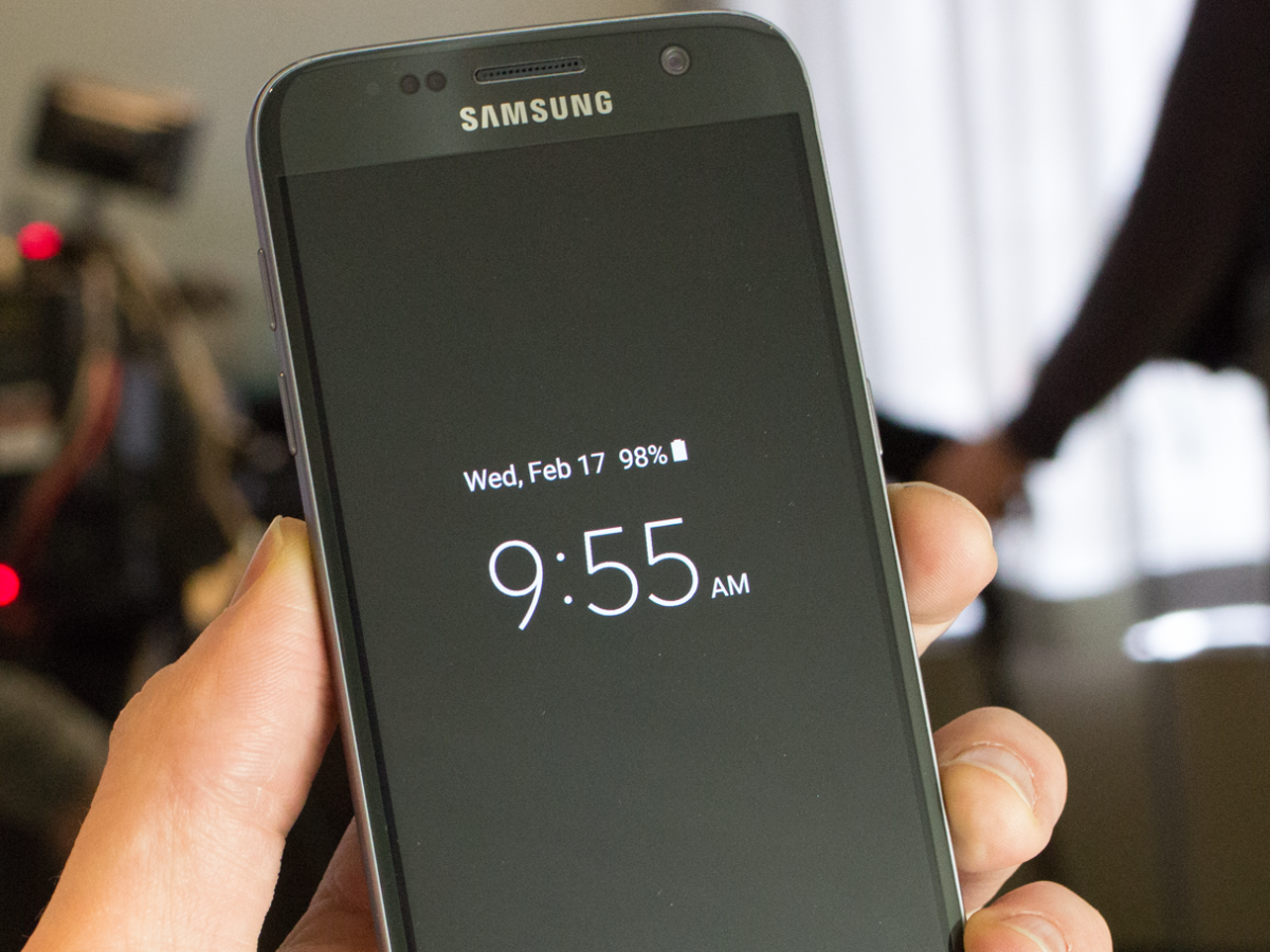 10 điều Samsung Galaxy S7 làm được, còn iPhone thì không