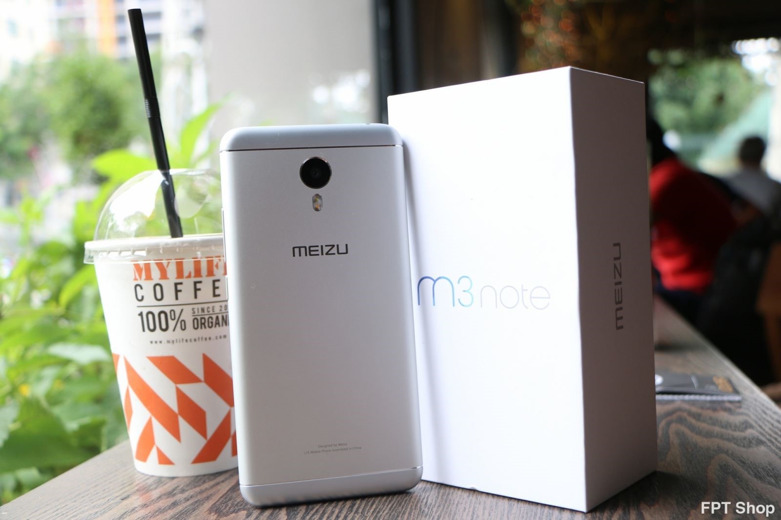 4 điện thoại Meizu đáng móc hầu bao nhất hiện nay 2 4 điện thoại Meizu đáng móc hầu bao nhất hiện nay 2