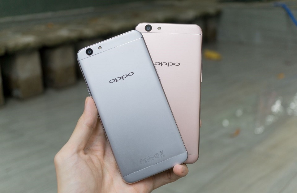 4 smartphone tầm trung đáng mua nhất trong tháng 10