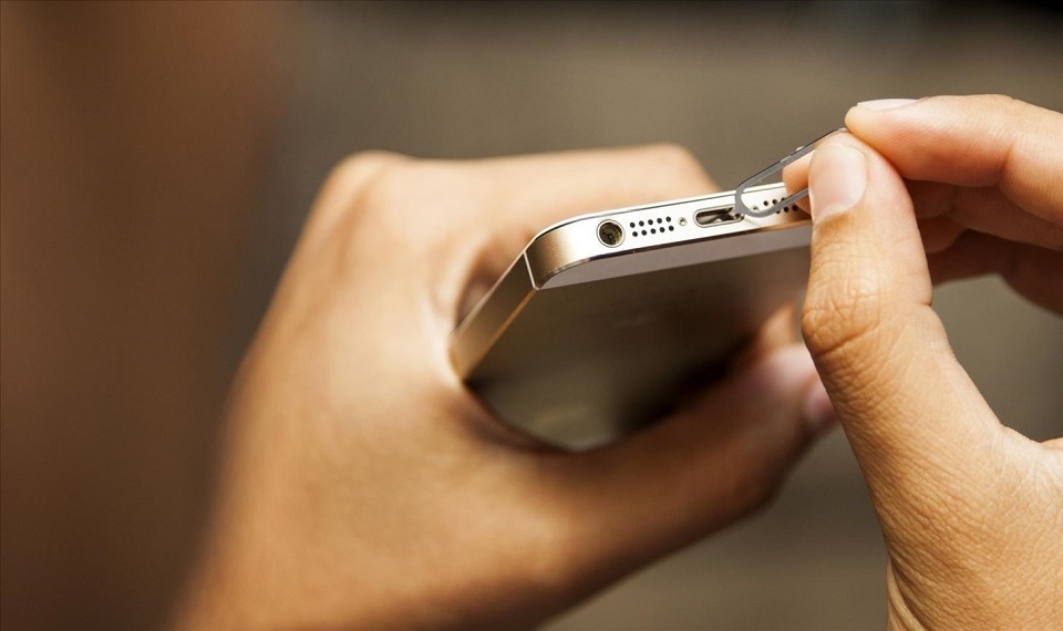 6 mẹo nhỏ giúp bạn sạc pin iPhone nhanh hơn 5