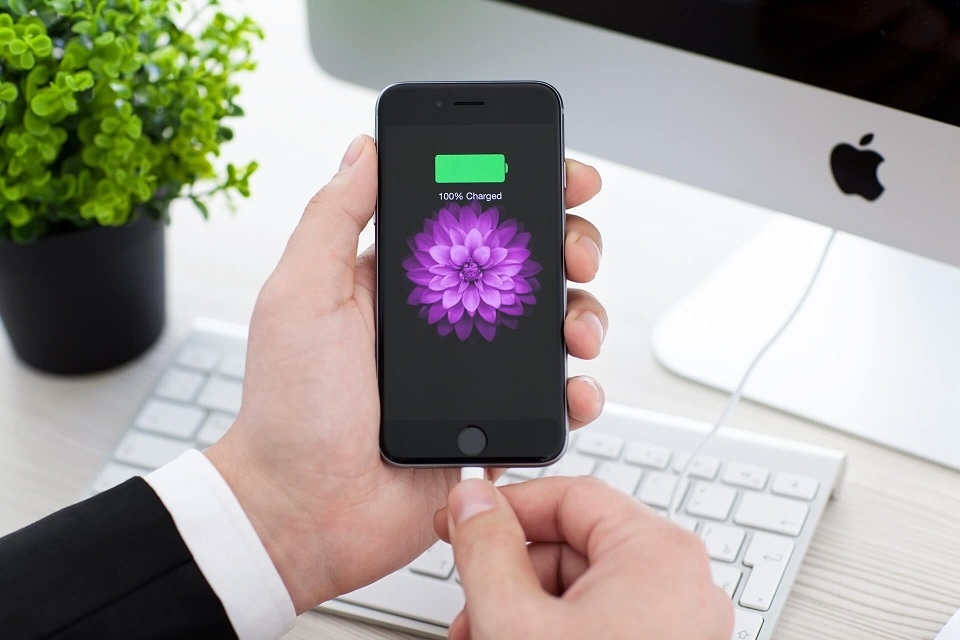 6 sai lầm giết chết pin iPhone mà ai cũng mắc phải 6 sai lầm giết chết pin iPhone mà ai cũng mắc phải