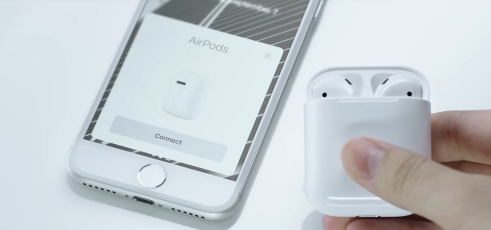 Apple hoãn ngày bán tai nghe AirPods, không có hàng trong tháng 10