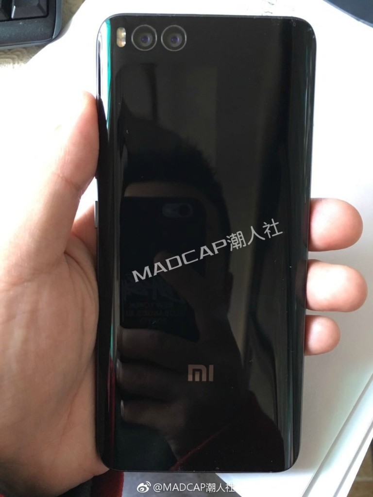 Bất ngờ chưa, Xiaomi Mi 6 sẽ có thêm phiên bản màu hồng 1 Bất ngờ chưa, Xiaomi Mi 6 sẽ có thêm phiên bản màu hồng 1