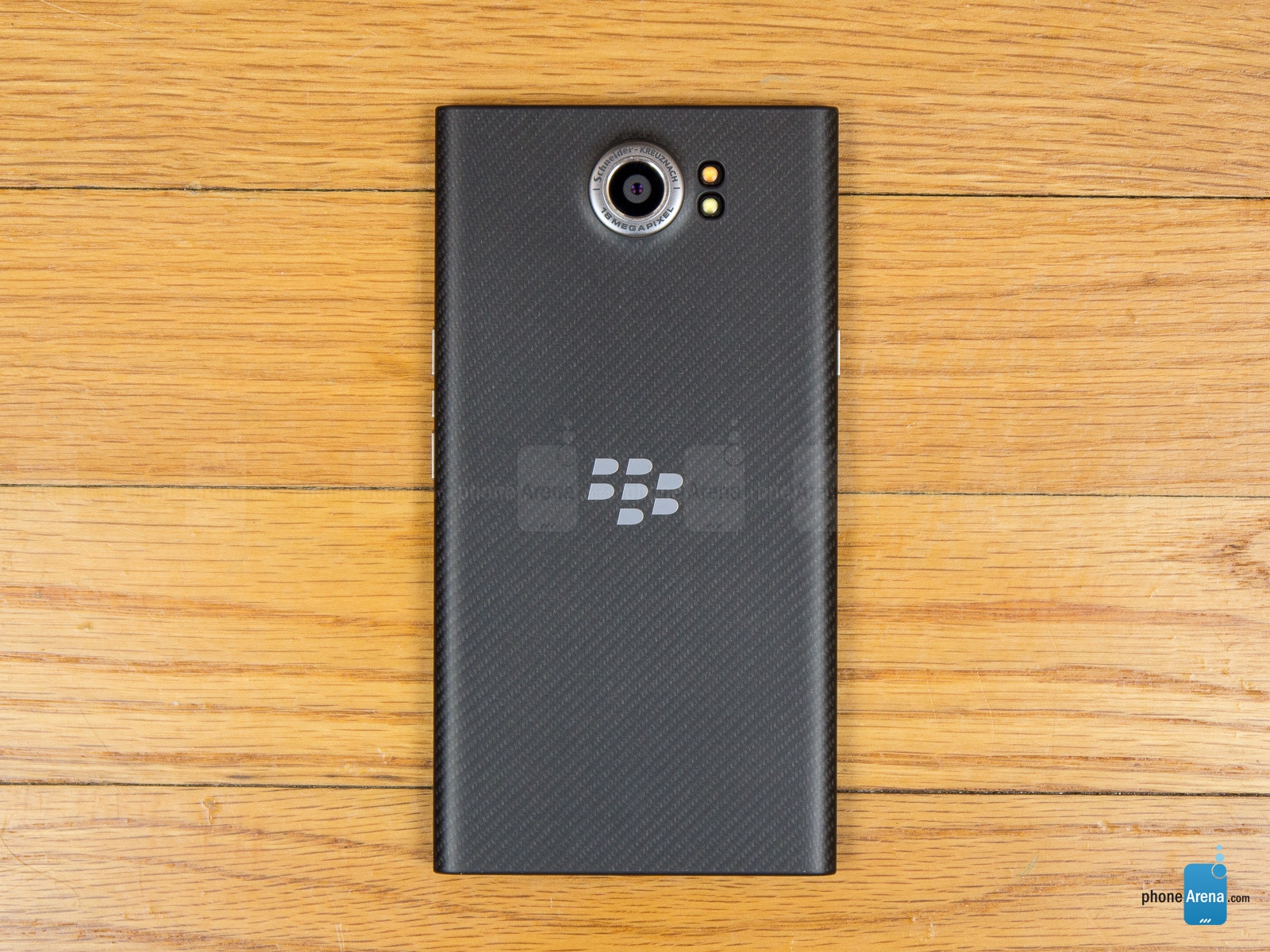 Blackberry PRIV tiếp tục trì hoãn giao hàng đến 24/11 7