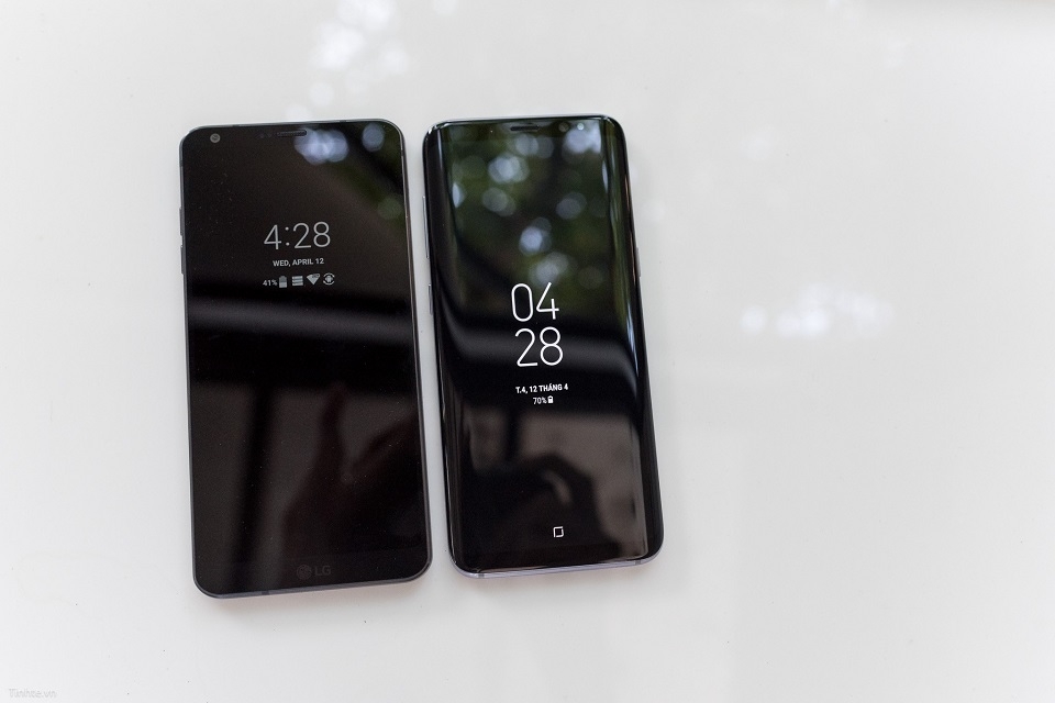 Chiêm ngưỡng loạt ảnh so sánh thiết kế LG G6 và Galaxy S8 1
