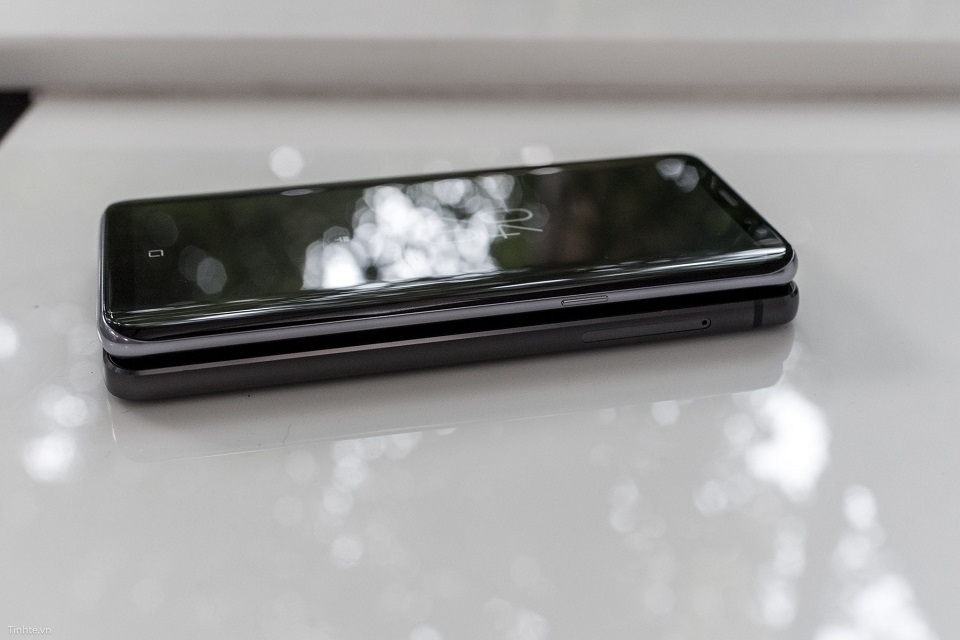 Chiêm ngưỡng loạt ảnh so sánh thiết kế LG G6 và Galaxy S8 9
