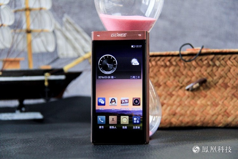 Điện thoại nắp gập Gionee W909 chính thức trình làng