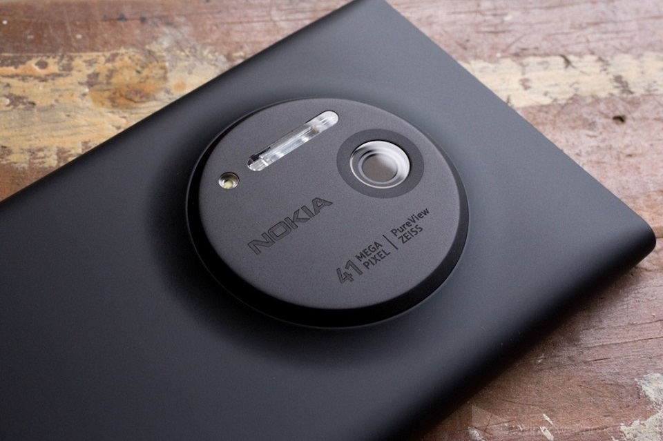 Điện thoại Nokia sắp tới sẽ không sử dụng ống kính Carl Zeiss