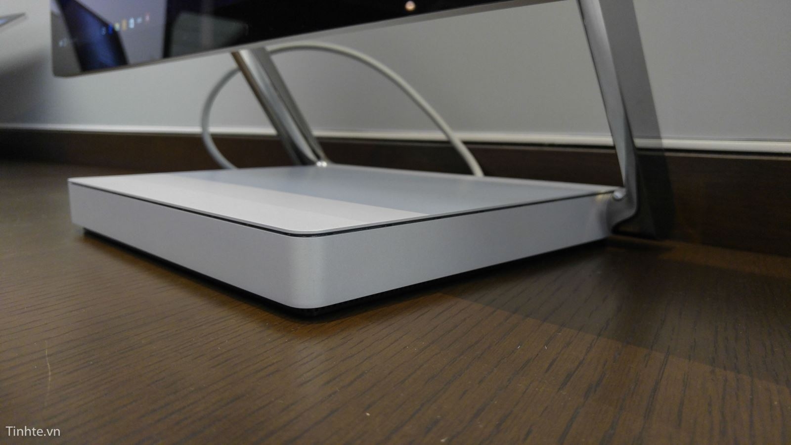 Hình ảnh và video thực tế của Surface Studio: máy tính siêu bự của Microsoft 8