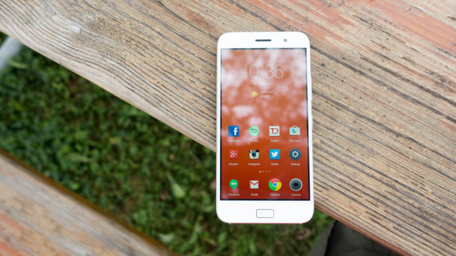 Hợp nhất bộ phận điện thoại của Lenovo vào Motorola 1