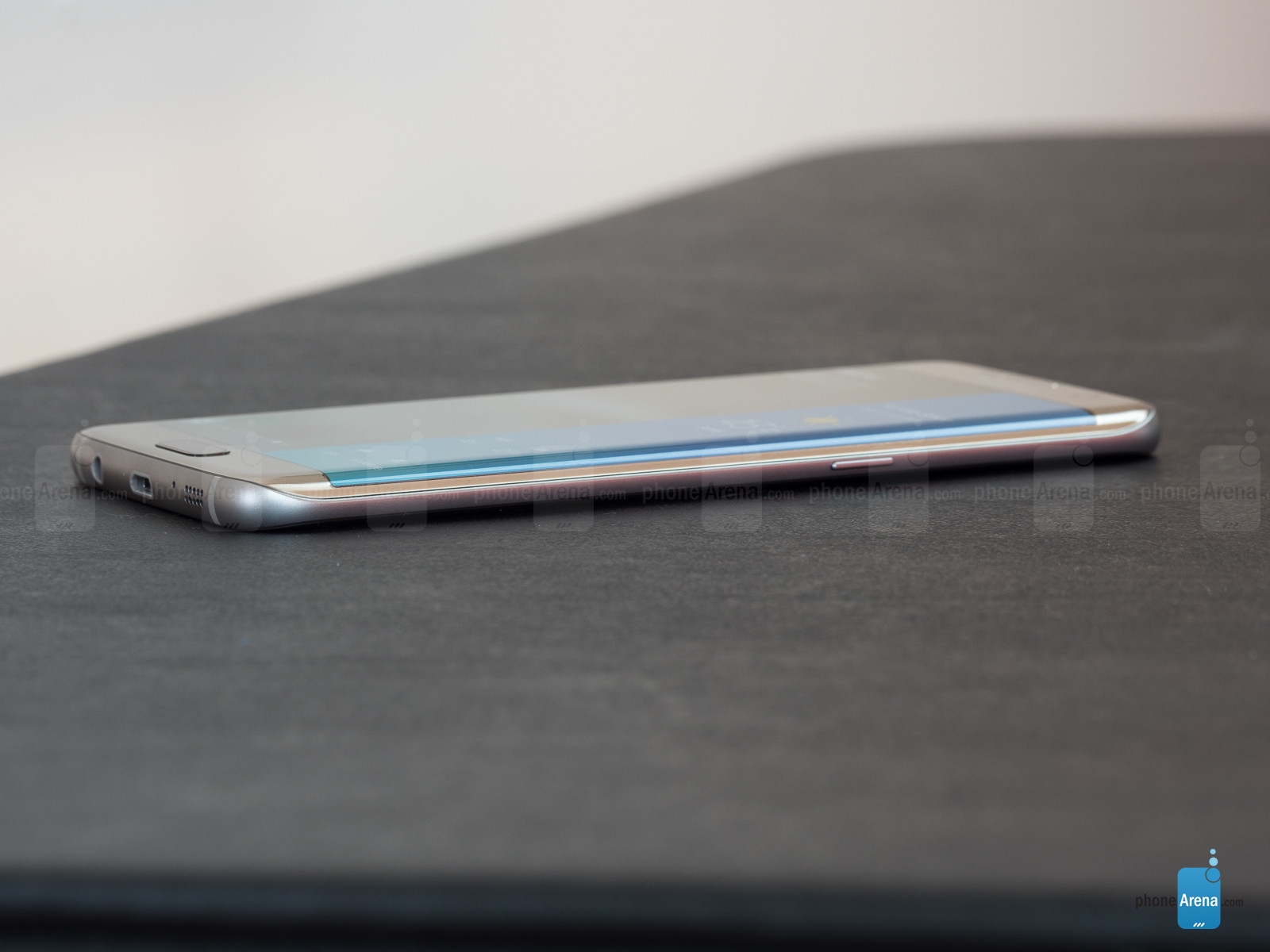 Hot: Samsung Galaxy S7 vẫn sống sót sau 16 giờ ngâm nước