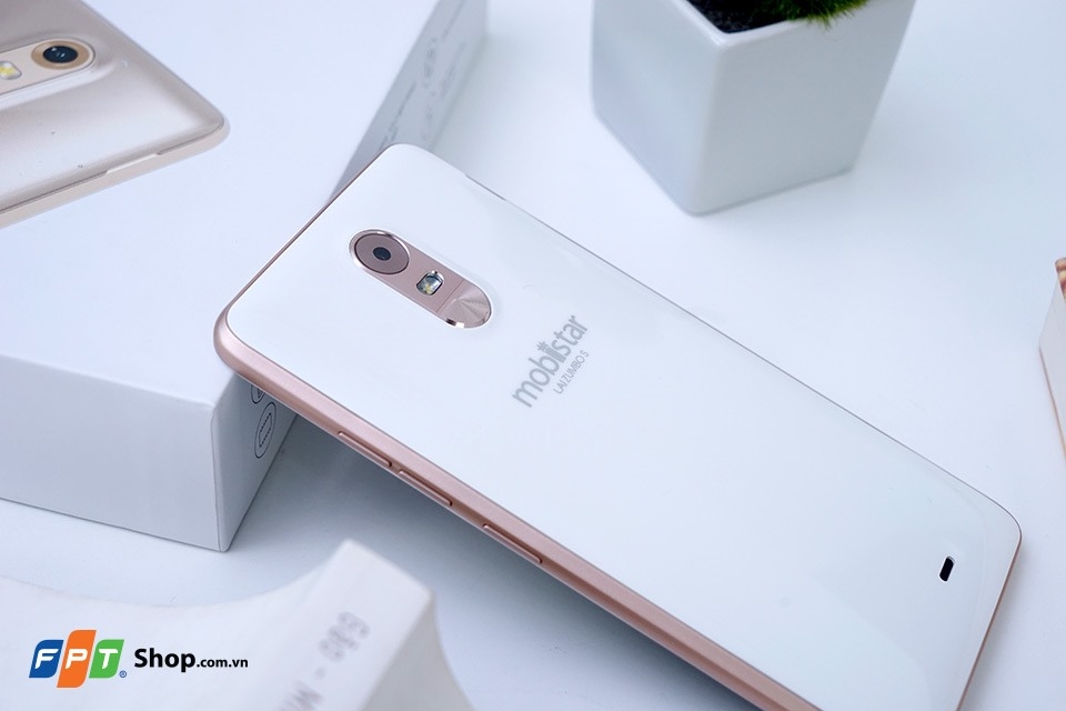 Mobiistar LAI Zumbo S (2,99 triệu đồng)