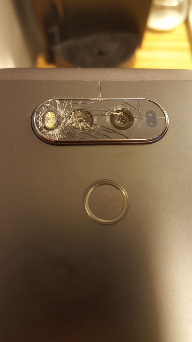 Camera của LG V20 rất dễ vỡ 1