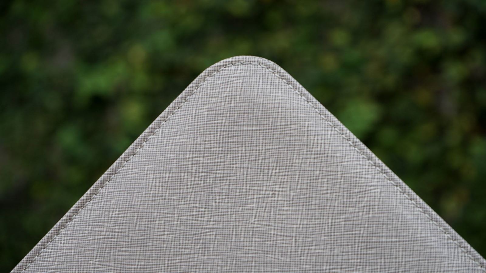 Phụ kiện độc đáo tô điểm cho MacBook thêm phần sang trọng