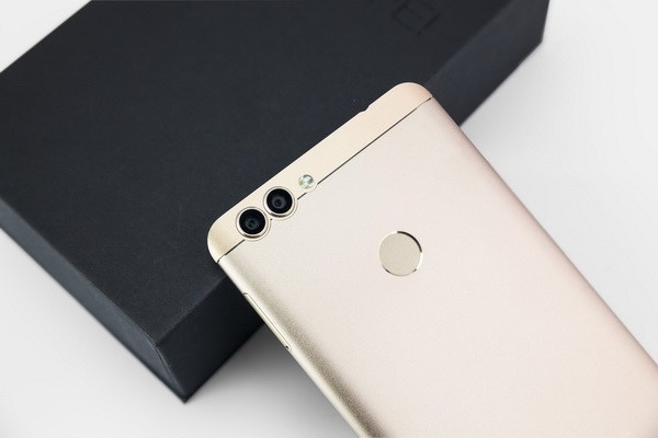 Bluboo Dual 2