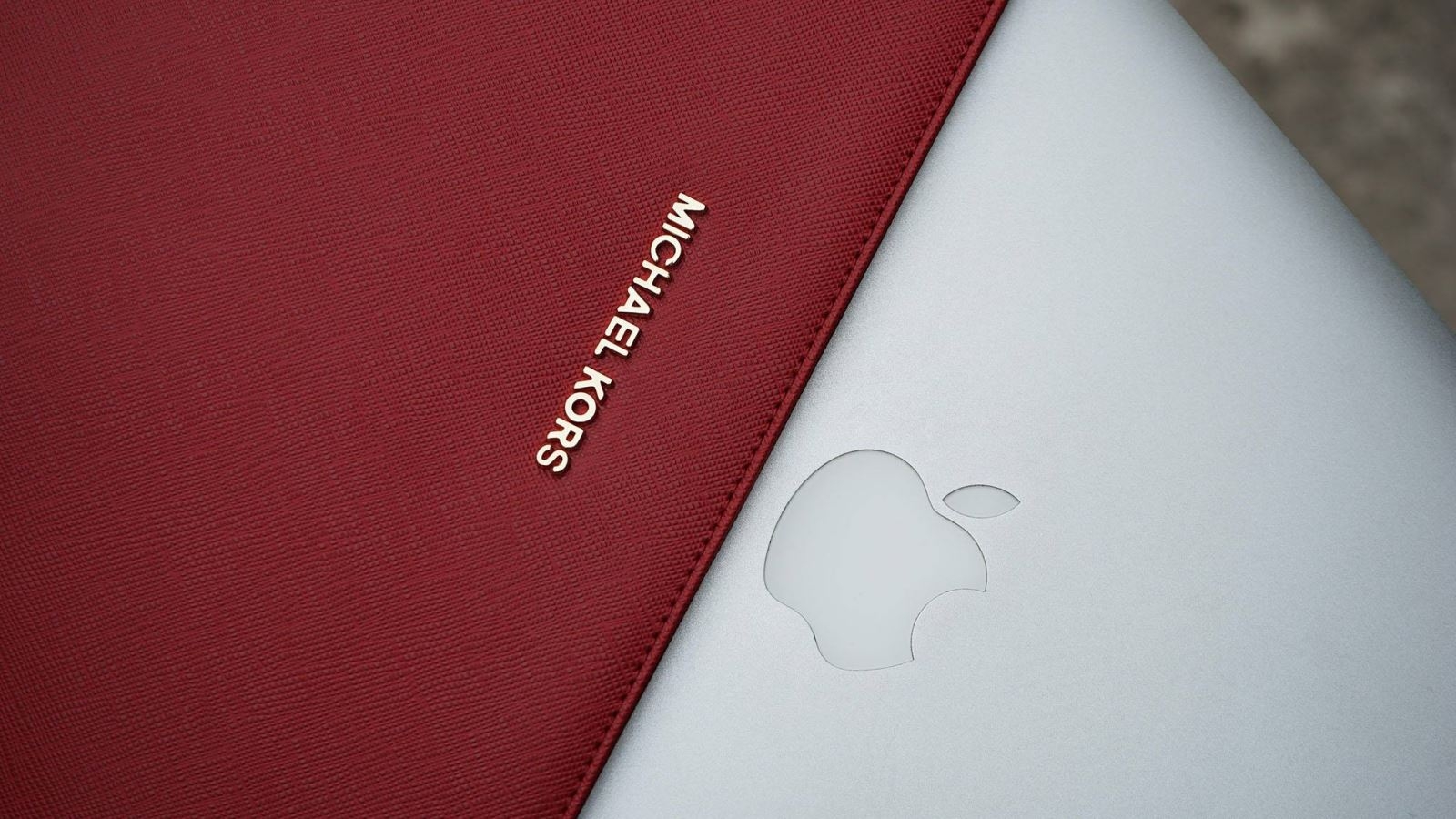 Phụ kiện độc đáo tô điểm cho MacBook thêm phần sang trọng 7