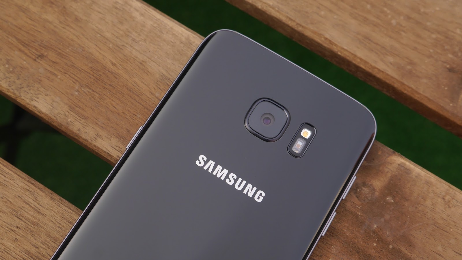 Kiểm tra khả năng tự động lấy nét của Galaxy S7 so với Canon 70D